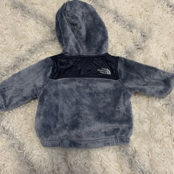 ❌❌SOLD❌❌ North Face fleece jacket for new born boys size 0-3m - Picture 2 of 3